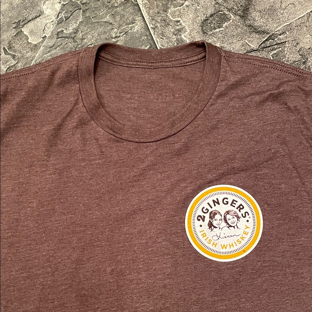 ⭐️NWOT Men's 2 GINGERS IRISH WHISKEY Brown Soft T-Shirt